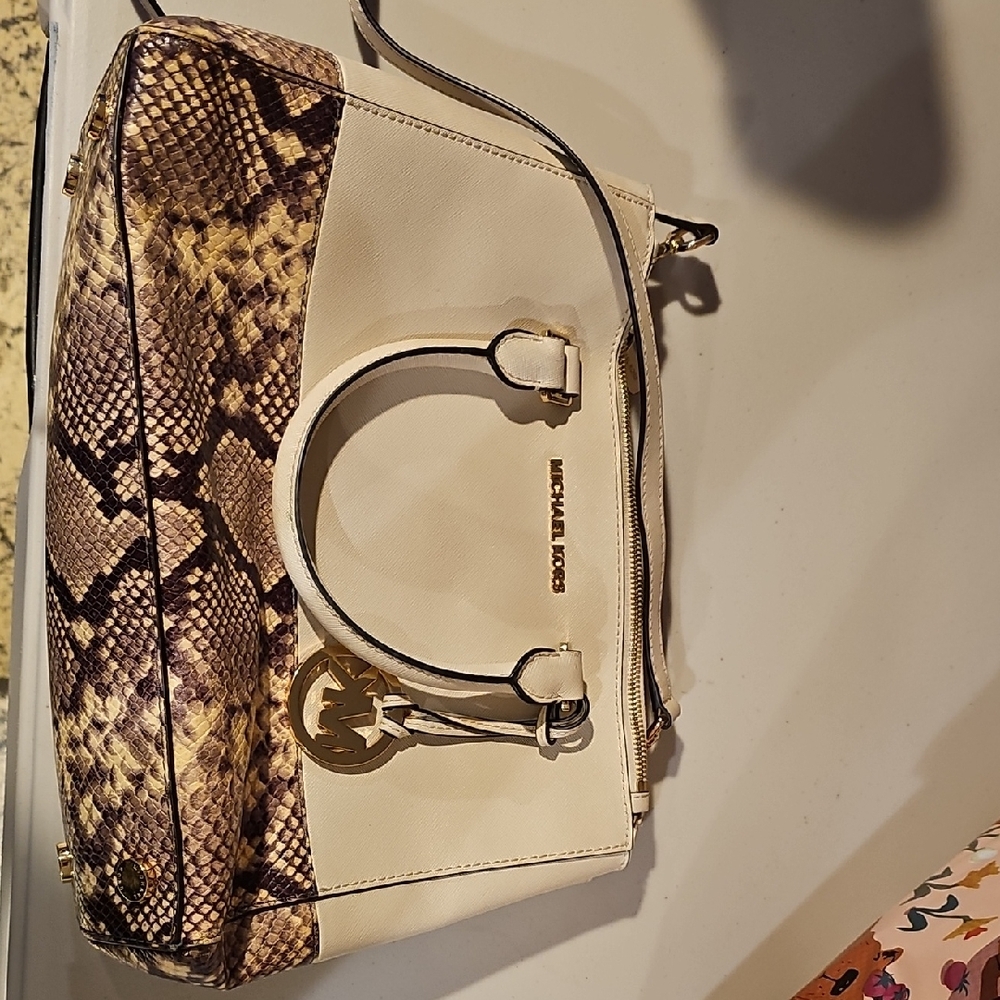Michael Kors purse